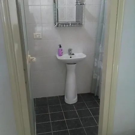 Sula Πανσιόν Δυρράχιο