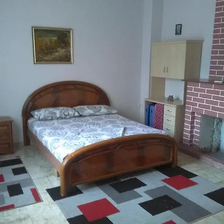 Sula Πανσιόν 3*